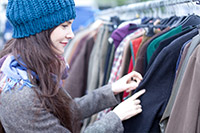 Mobilder Kleiderständer für den Flohmarkt